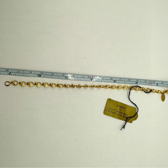 New with tag beautiful Park Lane jewelry link bracelet. Goldtone. Vintage. - Picture 2 of 2